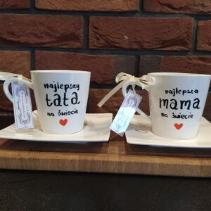 Ręcznie malowana filiżanka dzień mamy i taty