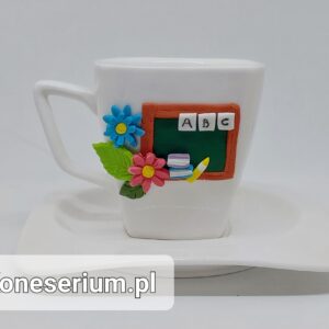 Porcelana filiżanka ze spodkiem dla nauczyciela